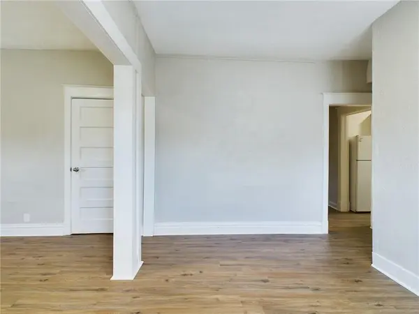 2416 E 22nd ST, Kansas City, MO 64127