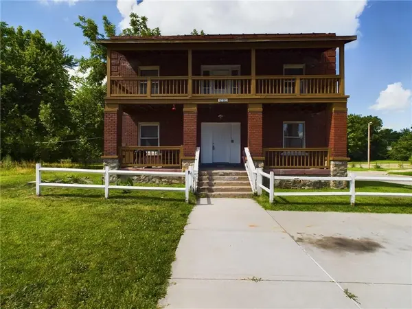 2416 E 22nd ST, Kansas City, MO 64127