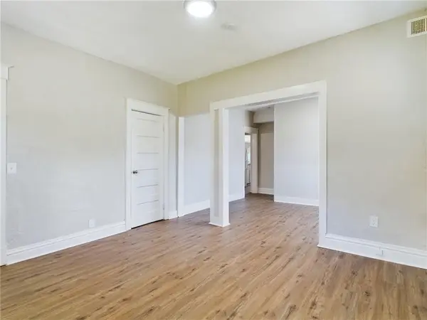 2416 E 22nd ST, Kansas City, MO 64127