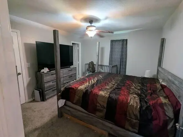 520 N Main ST, Cameron, MO 64429