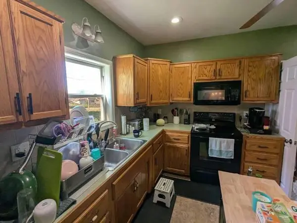 520 N Main ST, Cameron, MO 64429