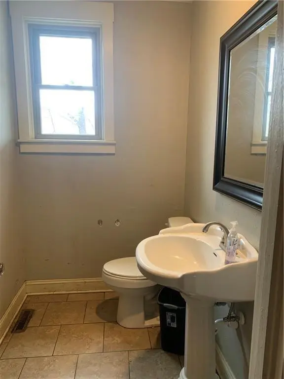 207 Broad ST, Warrensburg, MO 64093