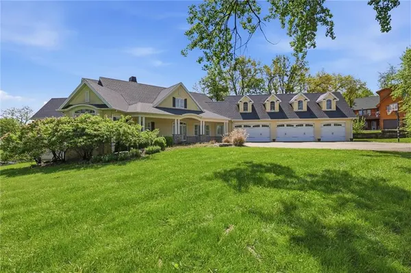 1850 Lake Viking TER, Gallatin, MO 64640