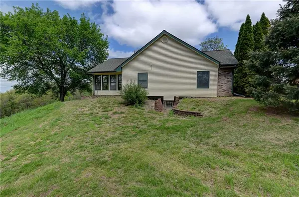 10306 SW STATE ROUTE JJ HWY, St Joseph, MO 64504