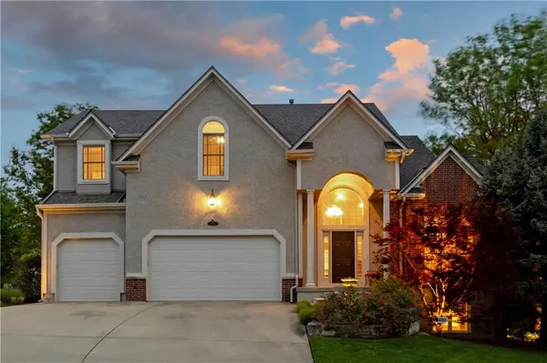 14961 S Glen Eyrie ST, Olathe, KS 66061