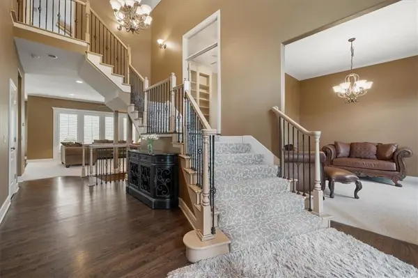 14961 S Glen Eyrie ST, Olathe, KS 66061
