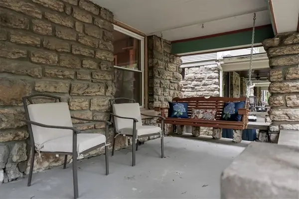 3709 Walnut ST, Kansas City, MO 64111