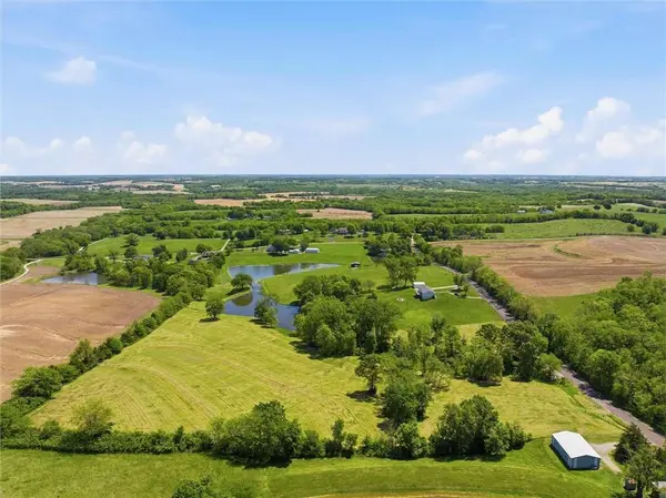 6695 SE Tillery RD, Faucett, MO 64448