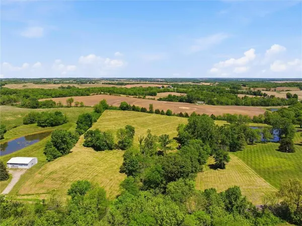 6695 SE Tillery RD, Faucett, MO 64448