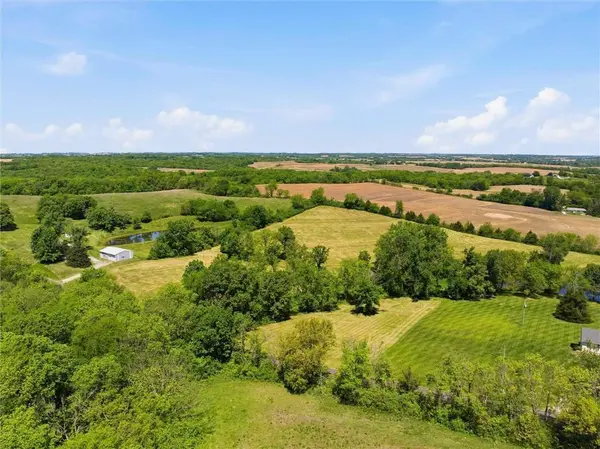 6695 SE Tillery RD, Faucett, MO 64448