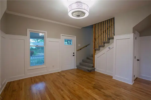 300 SE 1st ST, Lee's Summit, MO 64063