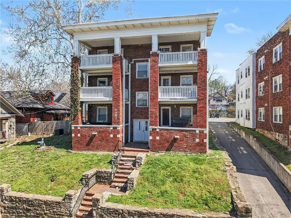 4009-4015 Charlotte ST, Kansas City, MO 64110