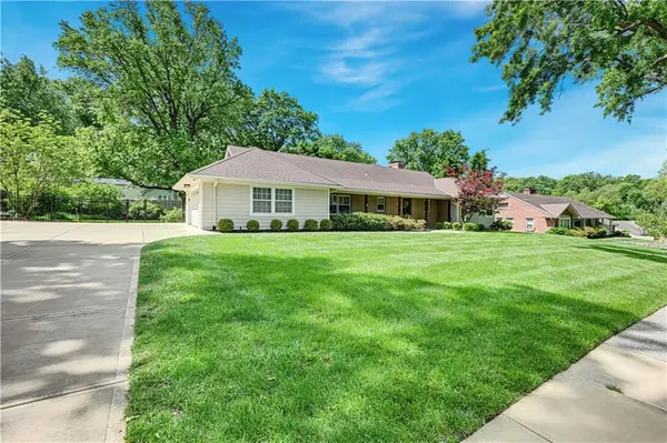 1227 W 66th ST, Kansas City, MO 64113