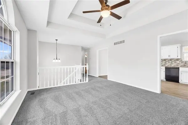 100 N Darrowby DR, Raymore, MO 64083
