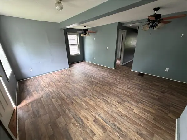 326 N Cedar AVE, Independence, MO 64053