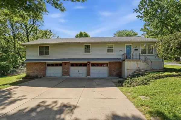 4100 S Coventry DR, Independence, MO 64055