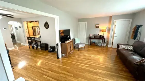 4236 Holly ST, Kansas City, MO 64111