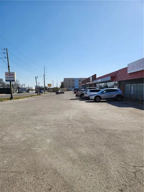 7922-7940 Troost AVE, Kansas City, MO 64131