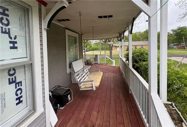 507 W Hale ST, Spring Hill, KS 66083