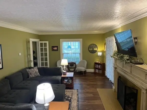 1527 South ST, Lexington, MO 64067