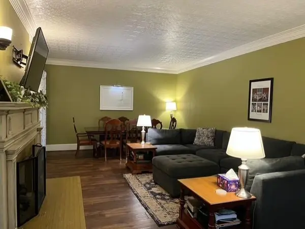 1527 South ST, Lexington, MO 64067