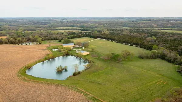 6524 SE 101st ST, Berryton, KS 66409