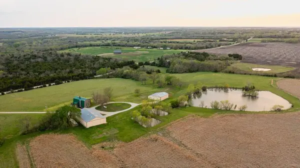 6524 SE 101st ST, Berryton, KS 66409