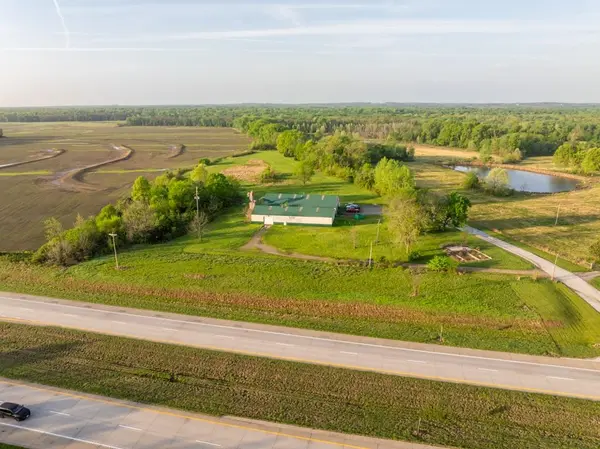 440 NW 7 HWY, Urich, MO 64788