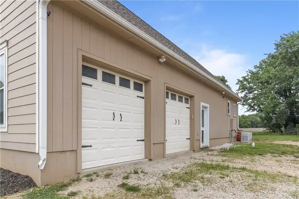 811 SW 1171st RD, Holden, MO 64040