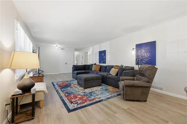 5037 N Michigan AVE, Kansas City, MO 64118