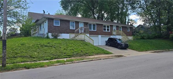 1301-1303 Topping AVE, Kansas City, MO 64126
