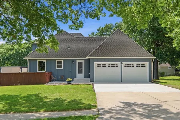 563 E 129th TER, Kansas City, MO 64145