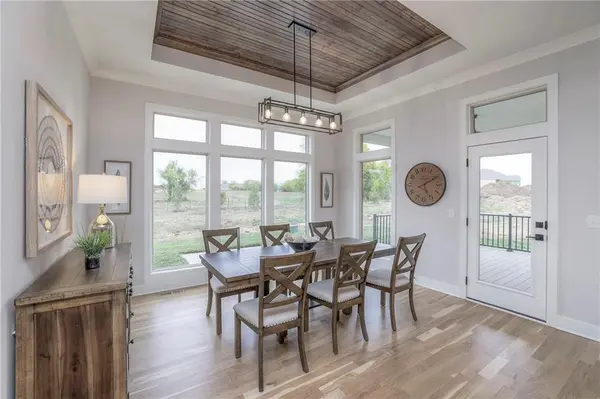 13821 Westgate ST, Overland Park, KS 66221