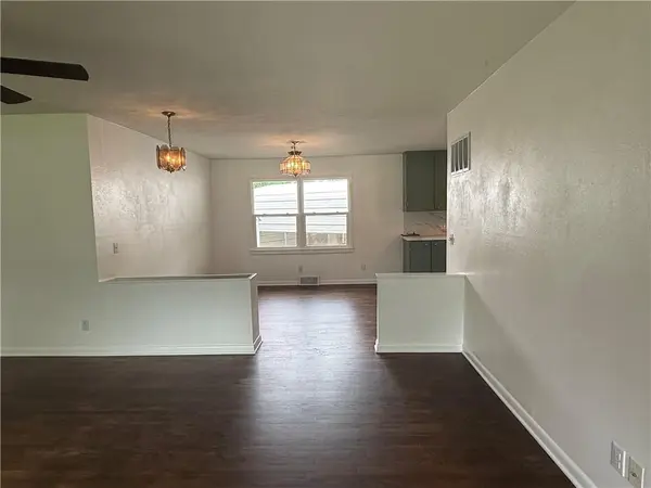902 W 1st ST, Coffeyville, KS 67337