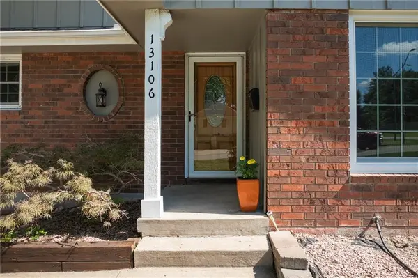 13106 E 53rd TER, Kansas City, MO 64133