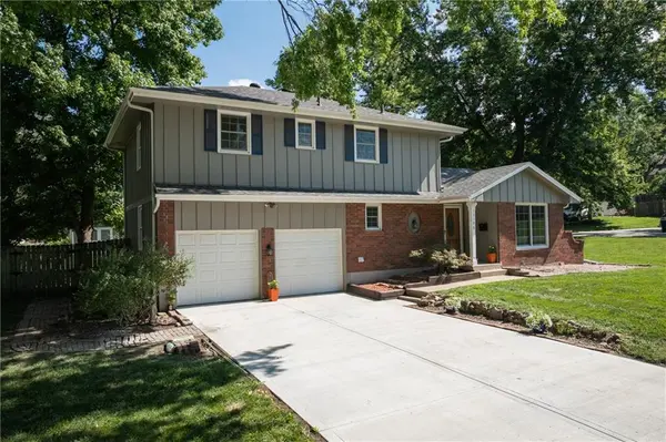 13106 E 53rd TER, Kansas City, MO 64133