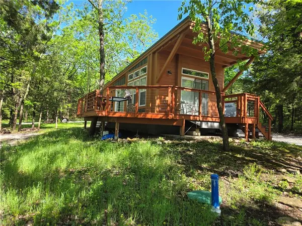 41 Heron DR, Mound City, KS 66056