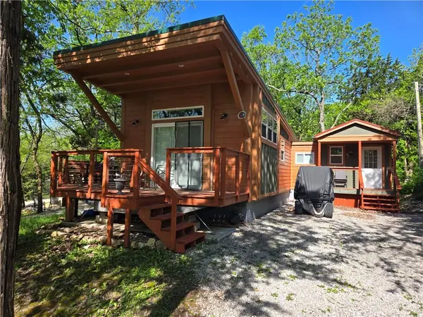 41 Heron DR, Mound City, KS 66056