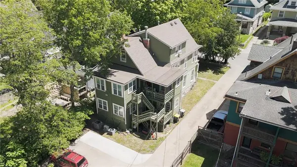 3226 Campbell ST, Kansas City, MO 64109