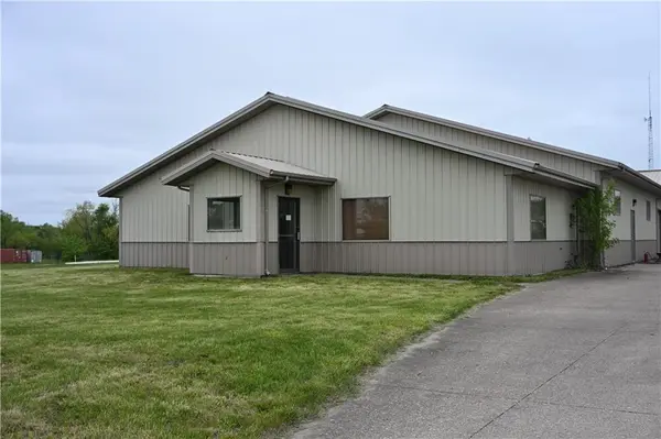 401 East Scott Street ST, Marceline, MO 64658