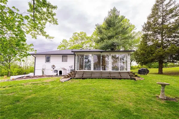 16929 State Route DD HWY, Savannah, MO 64485