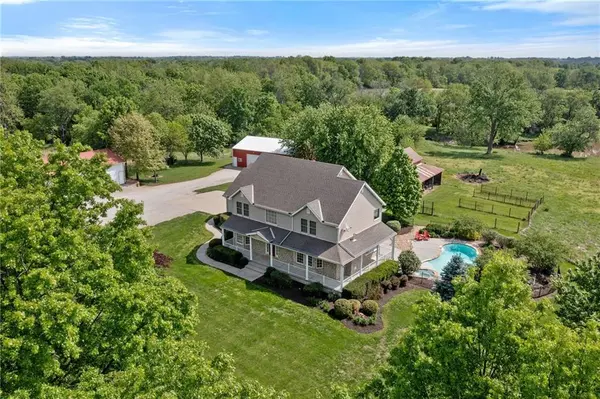 35559 Metcalf RD, Louisburg, KS 66053