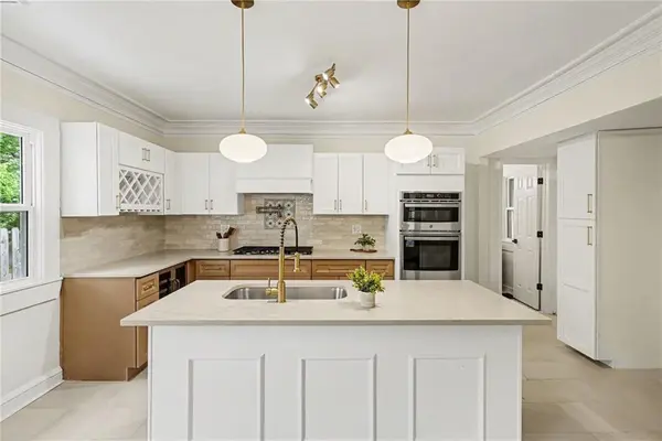 122 E 59th ST, Kansas City, MO 64113