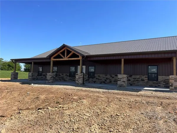20014 Woodend RD, Linwood, KS 66052