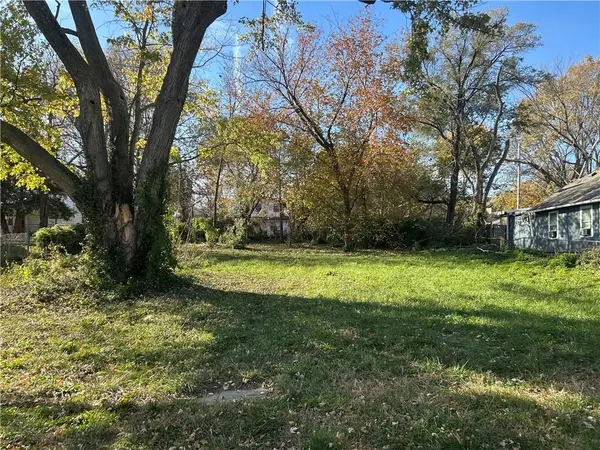 2332 Oakley AVE #W, Kansas City, MO 64127