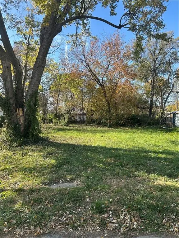 2332 Oakley AVE #W, Kansas City, MO 64127