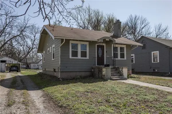 1229 S Main ST, Ottawa, KS 66067