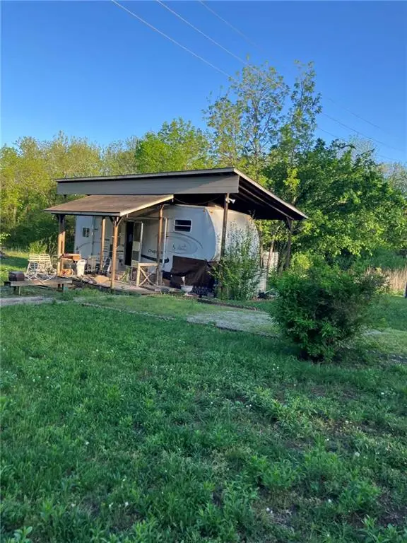 14 & 18 Bass LN, Mound City, KS 66056
