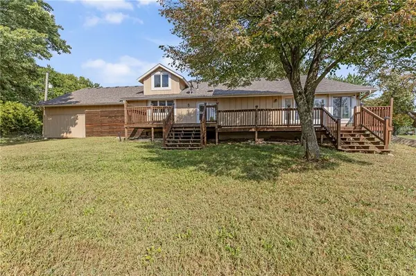 24510 Hospital DR, Paola, KS 66071