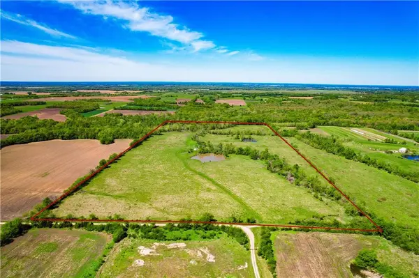 1100 Rd Rural Route, Rich Hill, MO 64779